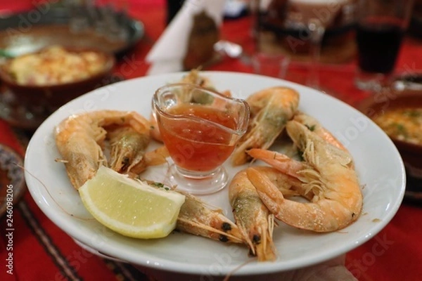 Obraz grilled shrimp with lemon