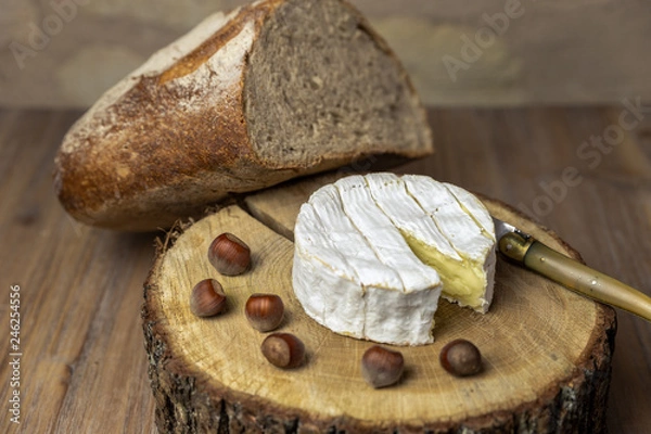 Obraz camembert aux noisettes