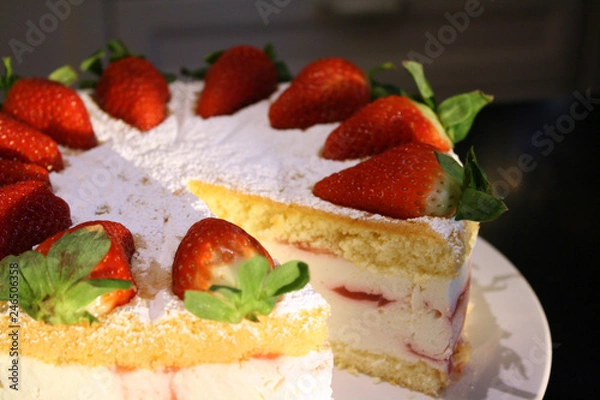 Obraz Erdbeersahnetorte