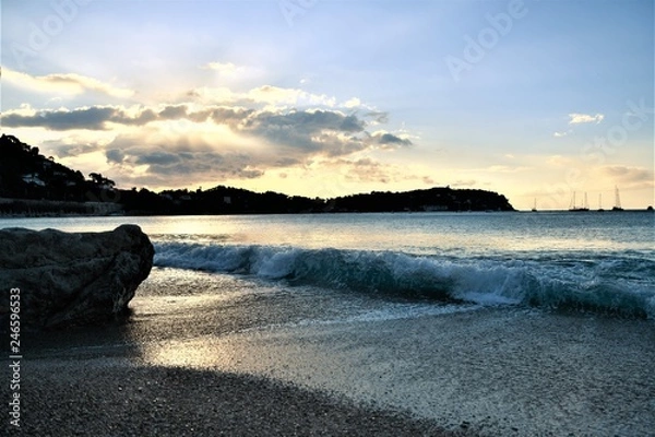Fototapeta lever de soleil sur la Baie de Villefranche sur Mer