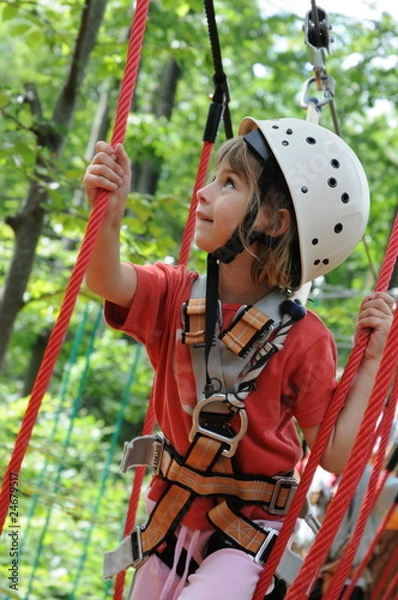 Fototapeta Kind beim Klettern