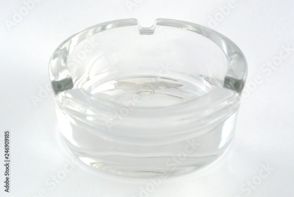 Obraz ガラスの丸いシンプルな灰皿