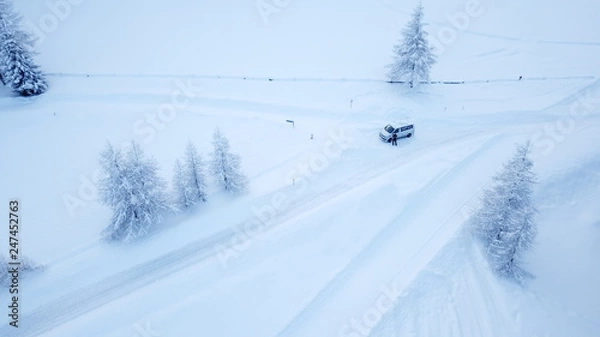 Fototapeta Bus im Winter