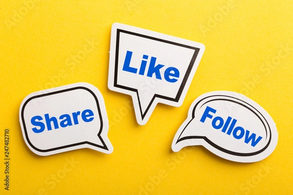 Obraz Like Speech Bubble Isolated On Yellow Background