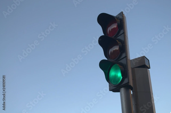 Obraz Semáforo verde avanzar