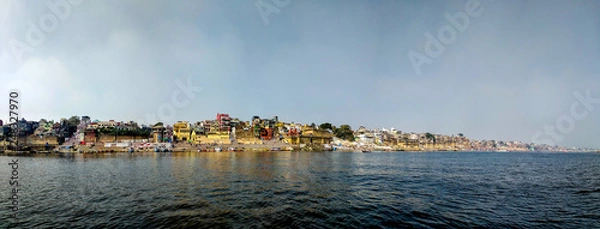 Obraz  River Ganges, Varanasi, Uttar Pradesh, India; 30-Jan-2019; Siberian migratory birds over river Ganges in Varanasi, Uttar Pradesh, India