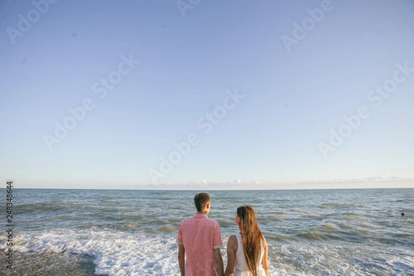 Obraz couple walking on the beach