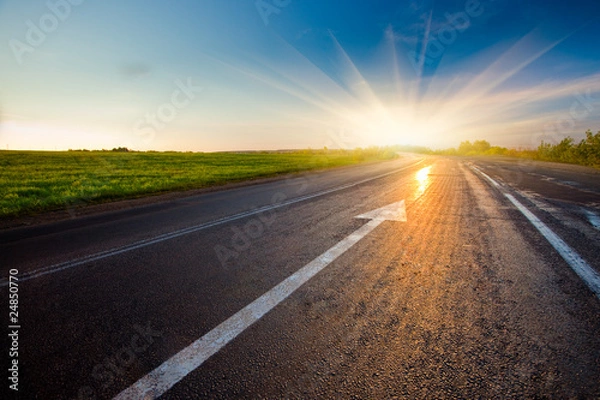 Obraz droga do zachodu słońca