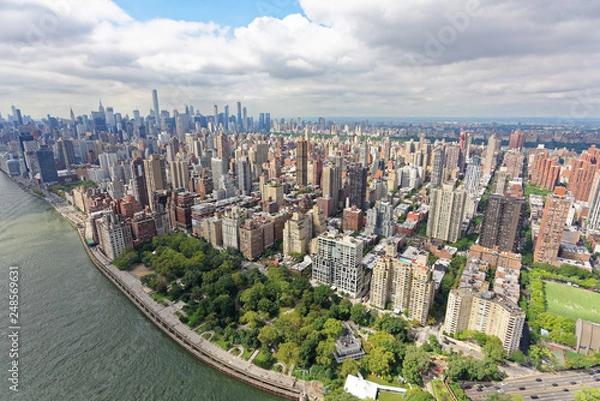 Fototapeta Wide-angle aerial view over Yorkville and Upper East Side, Manhattan, looking south-west towards Central Park