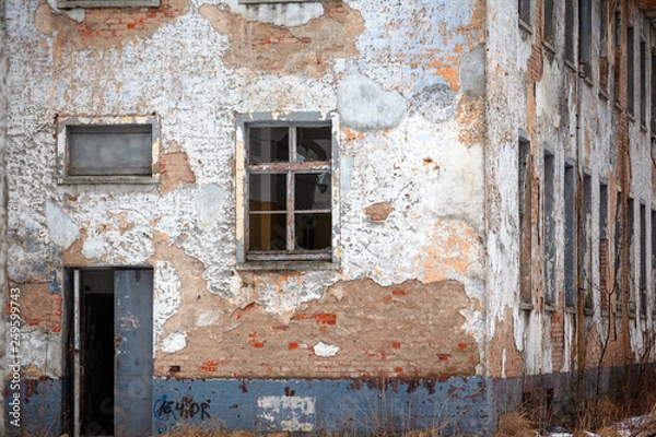 Fototapeta old neglected and abandoned house
