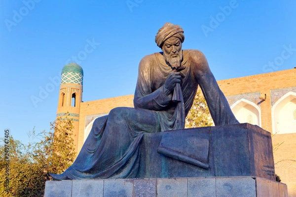 Fototapeta Uzbekistan. Khiva. Statue of Muhammad ibn Musa al-Khwarizmi - famous scientist born in Khiva in 783. The term 'algorithm' still reminds us of him because his name was rendered as Algoritmi in Latin.