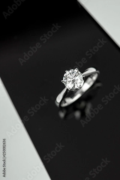 Obraz diamond ring with diamonds