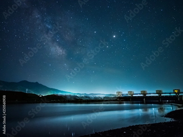 Obraz 津軽石川河口と天の川