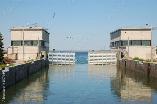 Fototapeta Sluice Gates on the River Volga