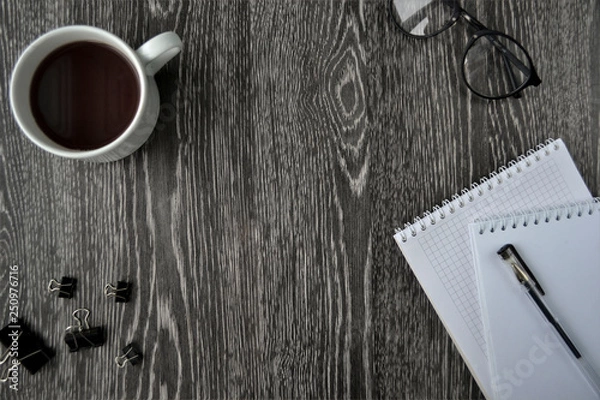 Obraz office items on a wooden table