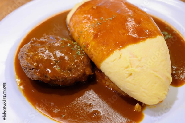 Obraz 卵・オムライス・ハンバーグ・デミグラス