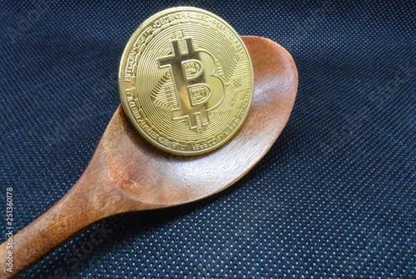 Obraz Bitcoin trapped, eat savings