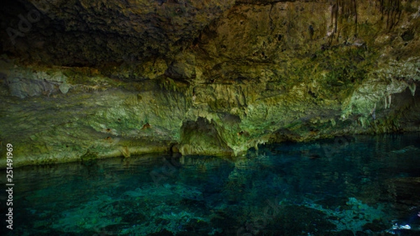 Obraz Cenote Dos Ojos with clear blue water