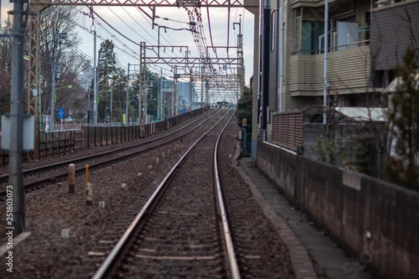 Fototapeta 鉄道　線路　防災　ルール　振替　輸送　通勤　サラリーマン　ホーム　タウン