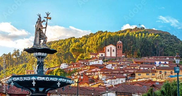 Fototapeta Statue of Pachacuti Inca on the Fountain Top at Plaza de Armas, Cusco, Peru.