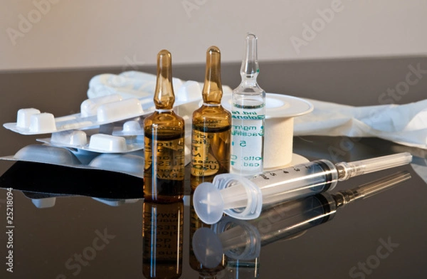 Obraz farmaci e siringa