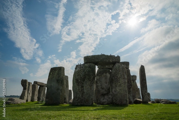 Obraz Stonehenge on a sunny day with light cloud