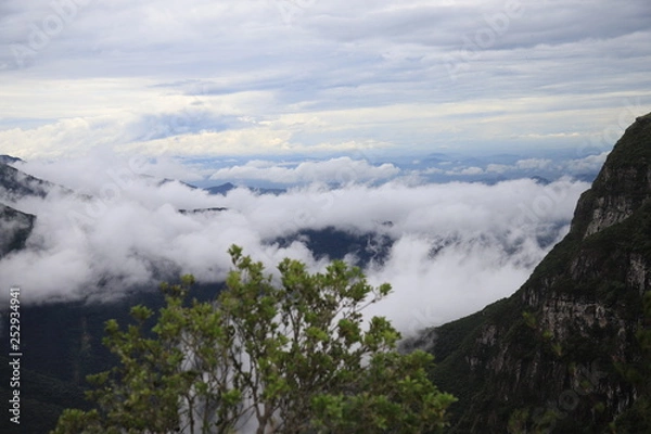 Fototapeta mountains and clouds