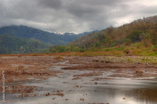 Obraz view of a drying river bed in hdr