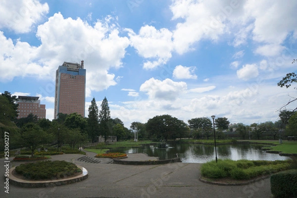 Obraz 前橋公園から見る群馬県庁舎　群馬県前橋市