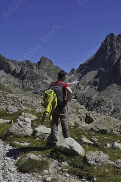 Obraz Randonneur savourant la nature