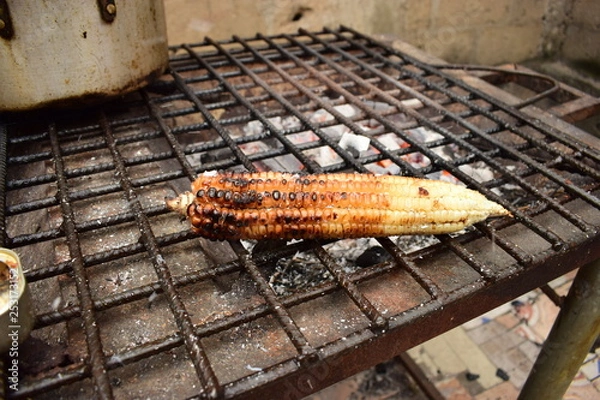 Obraz 焼きとうもろこしと焚火台