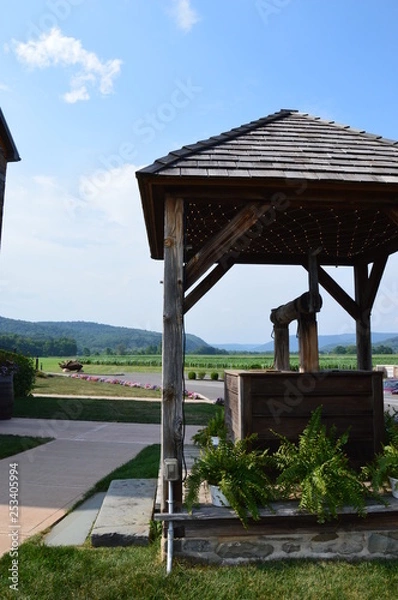 Obraz Well with mountains in the background