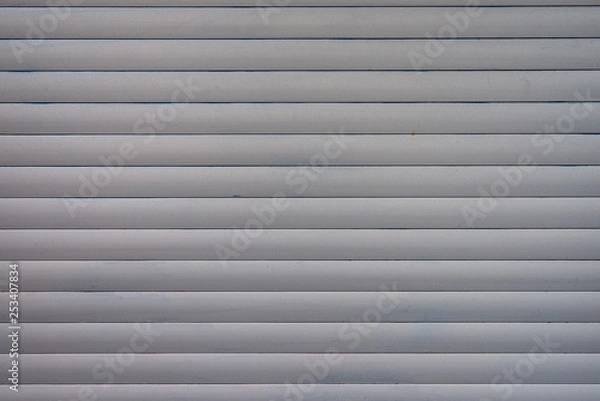 Fototapeta Silberne Jalousien mit mittelgroßen Rillen