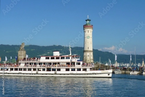 Obraz Lindau - Hafeneinfahrt und Dampfschiff