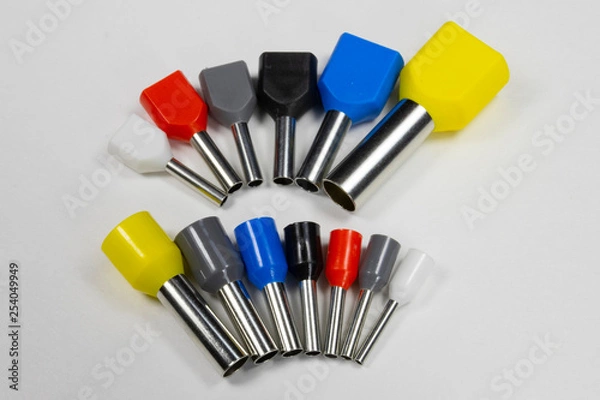 Obraz Tips for crimping stranded electrical wires