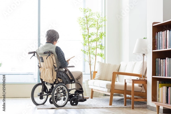 Fototapeta シニア男性　車椅子