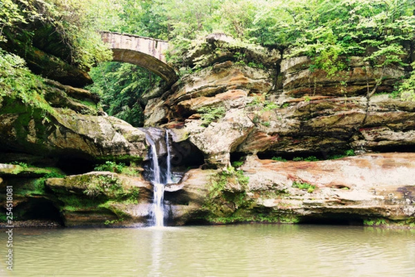 Obraz Waterfall Under the Bridge