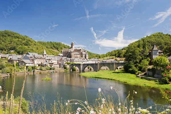 Fototapeta Estaing Village on river Lot in Southern France