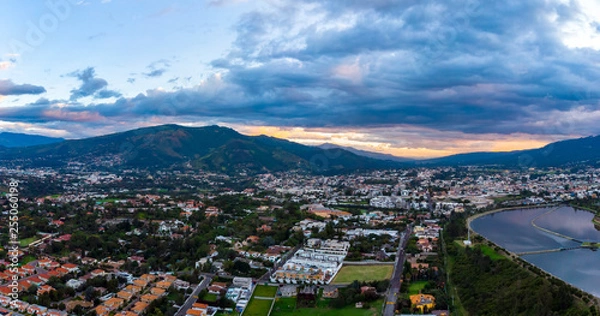 Obraz Dramatic sunset in Cumbayá