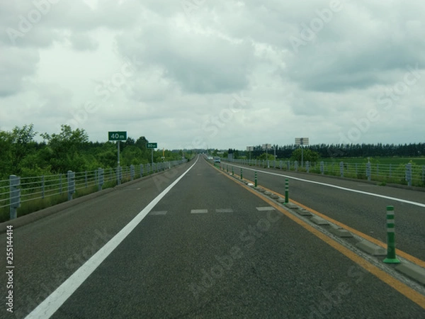 Fototapeta 真っ直ぐな道