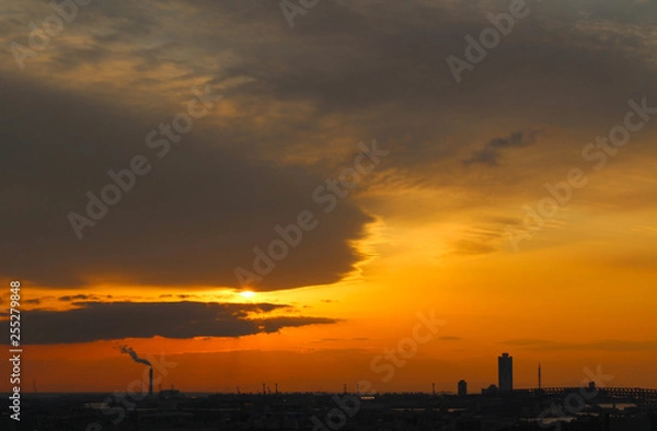 Obraz 通天閣から望む夕空の大阪
