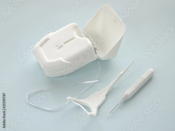 Fototapeta デンタルフロスと歯間ブラシ