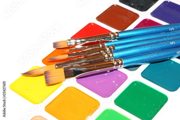 Obraz Краски акварельные и набор кистей на белом фоне