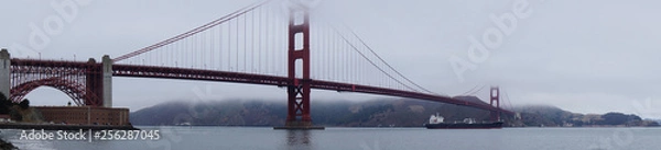 Obraz golden gate bridge covered in clouds