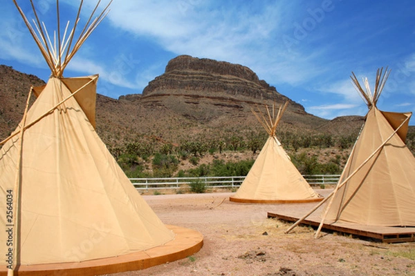 Fototapeta three tepees