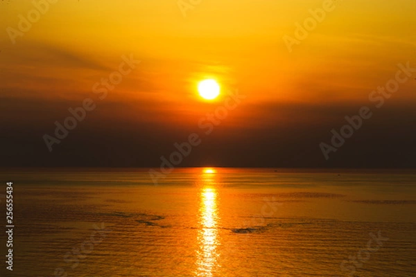 Fototapeta 海に沈む夕日