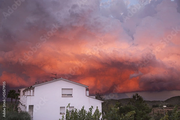 Obraz Nubesrojas y casa