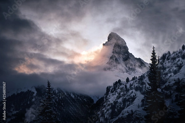 Obraz matterhorn mountain covered by clouds