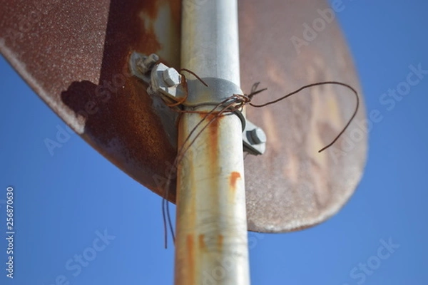 Obraz Placa de Trânsito com Remendo