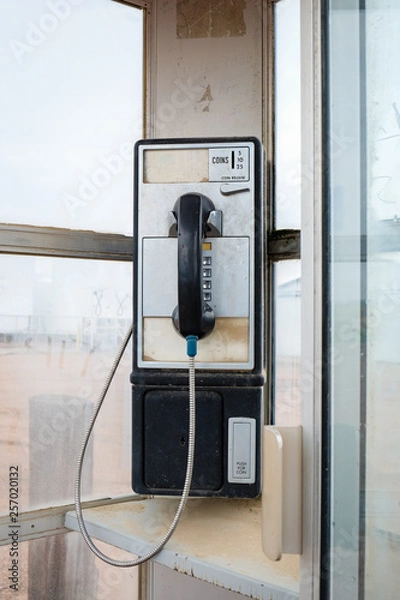 Obraz An old telephone booth in Farmland ,CO, USA.